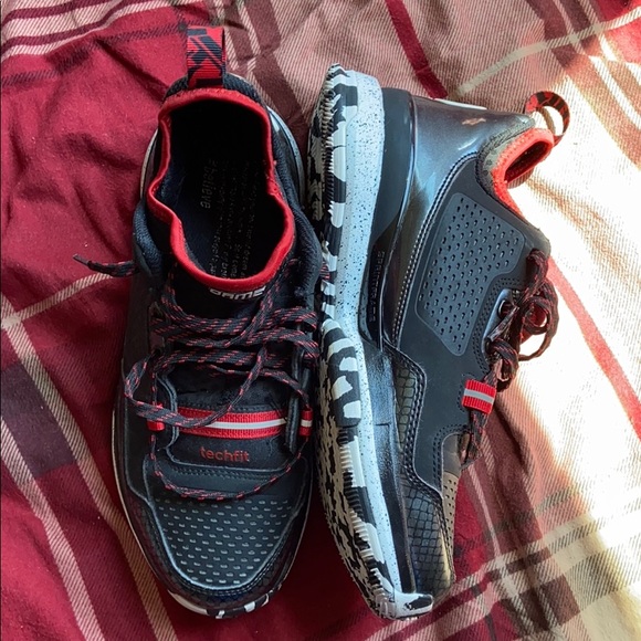 DAMIAN LILLARD SHOES - Picture 2 of 3